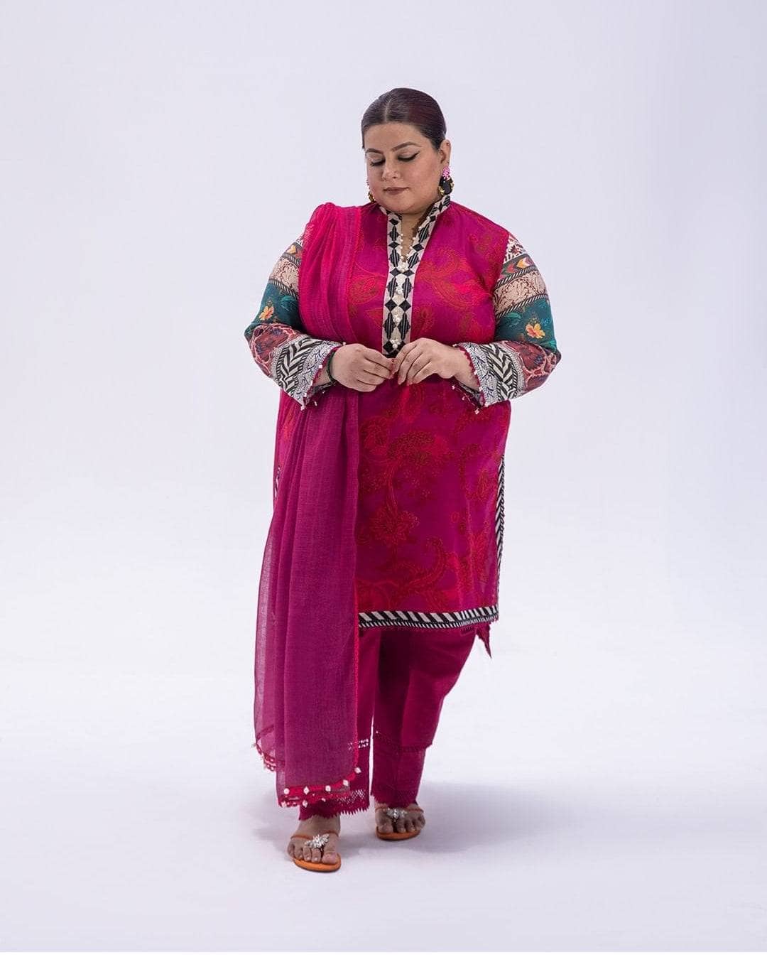 img_sana_safinaz_mahay_lawn_22_awwal_boutique