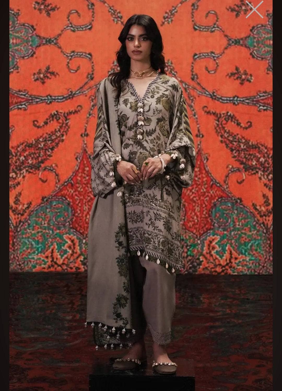 img_sana_safinaz_mahay_winter_22_awwal_boutique