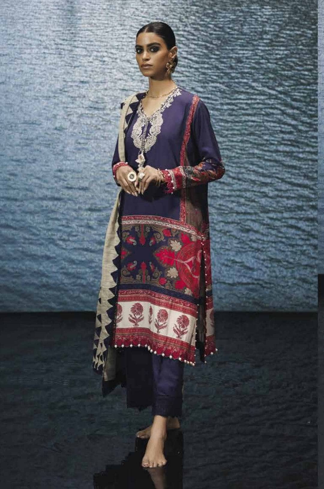 img_sana_safinaz_mahay_winter_22_awwal_boutique