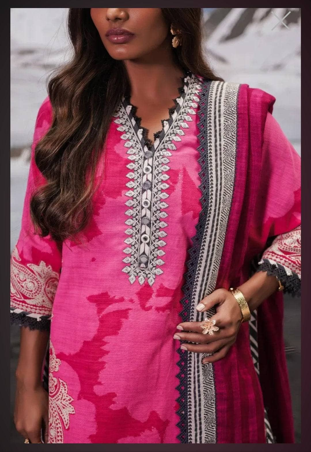 img_sana_safinaz_mahay_winter_22_awwal_boutique