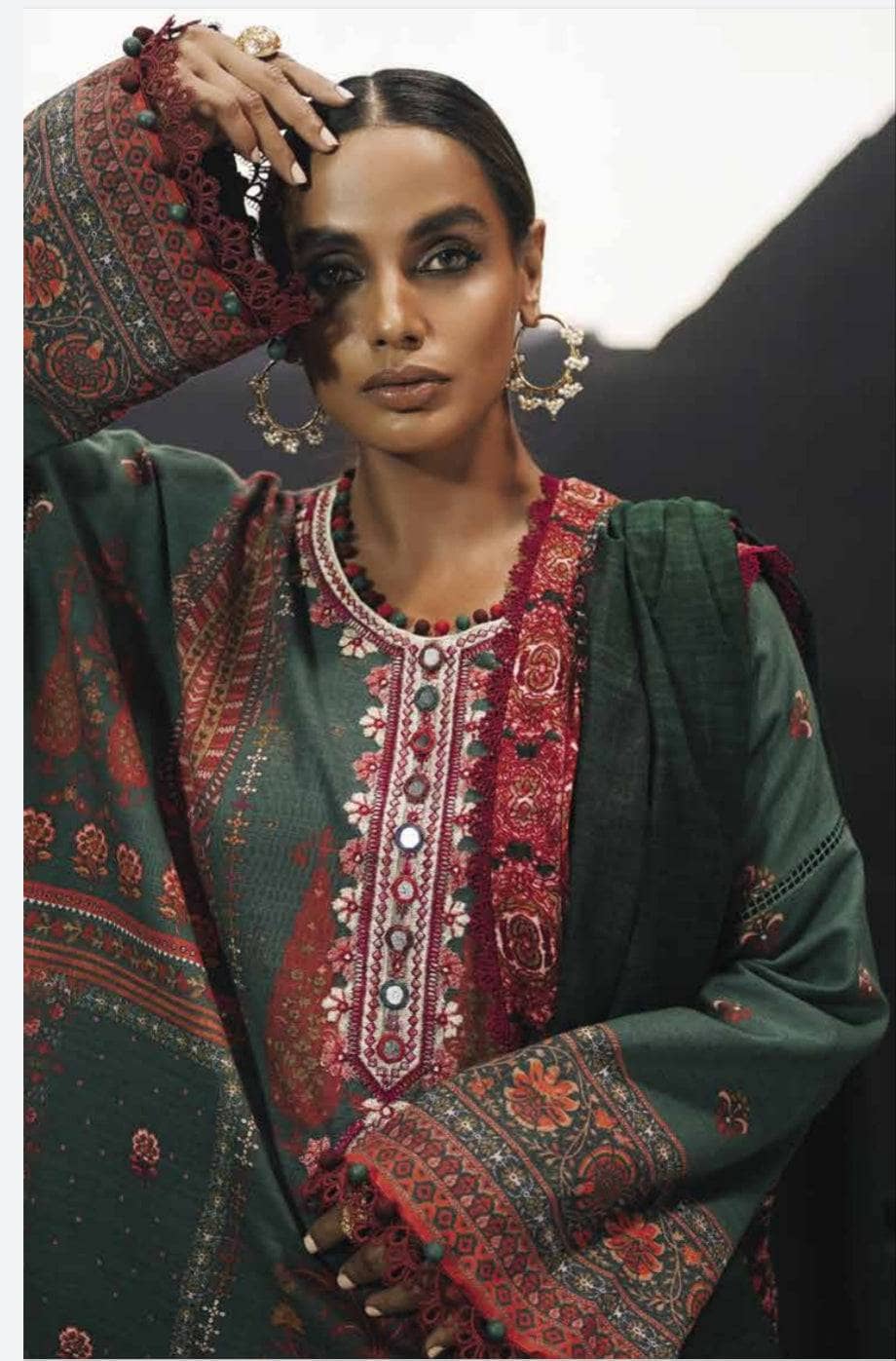 img_sana_safinaz_mahay_winter_22_awwal_boutique