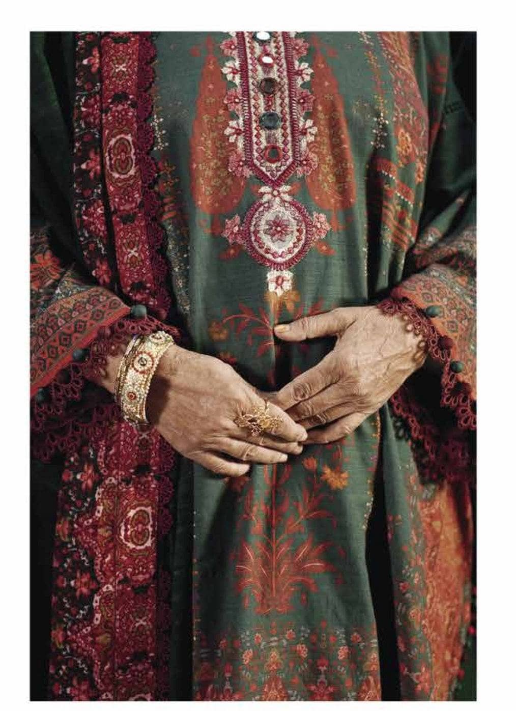 img_sana_safinaz_mahay_winter_22_awwal_boutique