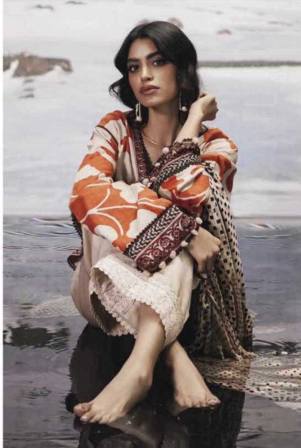 img_sana_safinaz_mahay_winter_22_awwal_boutique