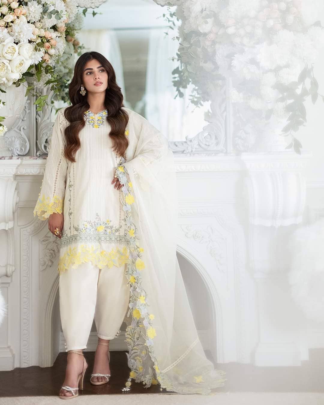 Img_sana_safinaz_muzlin_23_awwal_boutique