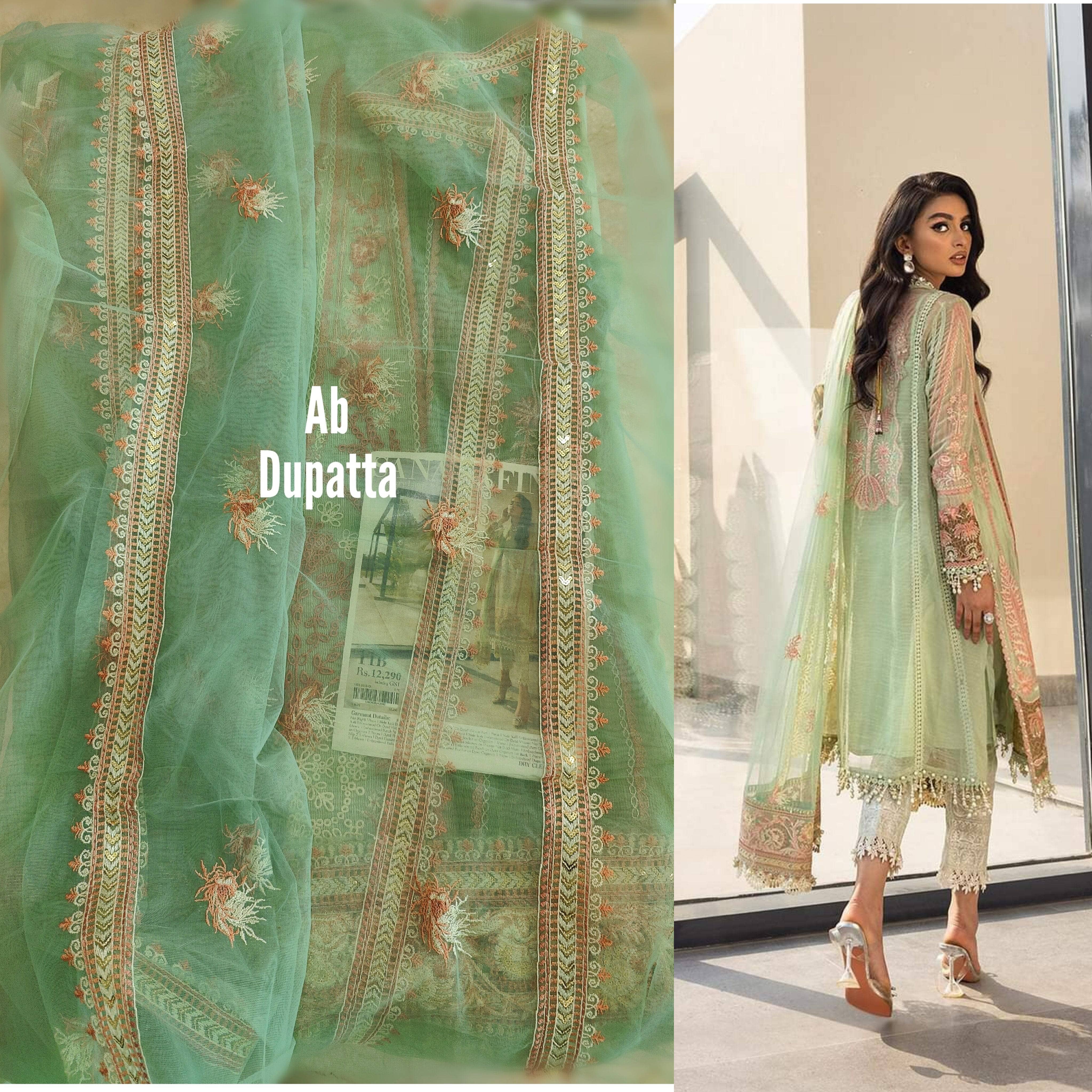 img_sana_safinaz_lawn_22_awwal_boutique