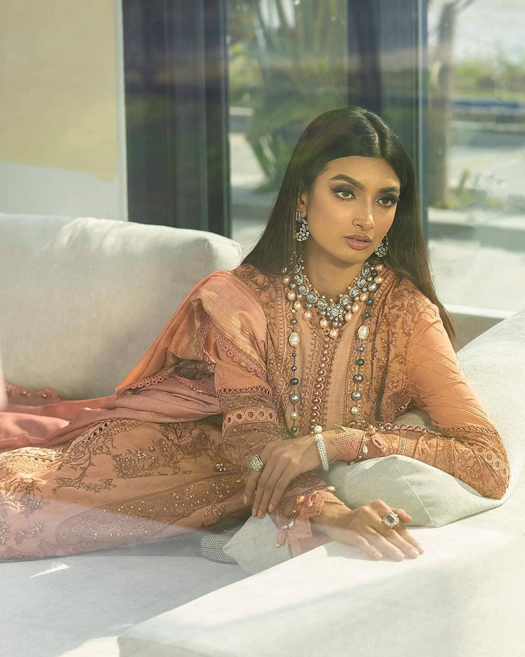 img_sana_safinaz_luxury_lawn_22_awwal_boutique