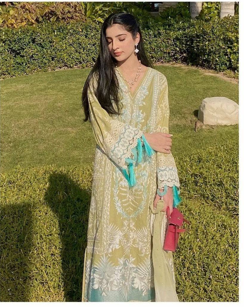 img_sana_safinaz_lawn_2021_awwal_boutique