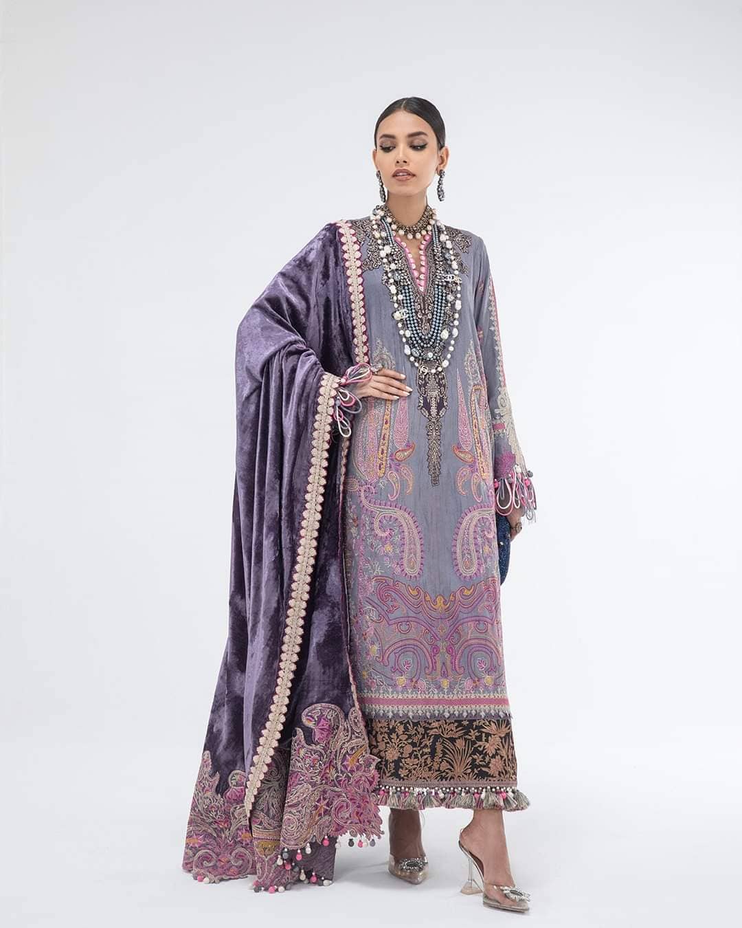 img_sana_safinaz_luxury_winter_21_awwal_boutique