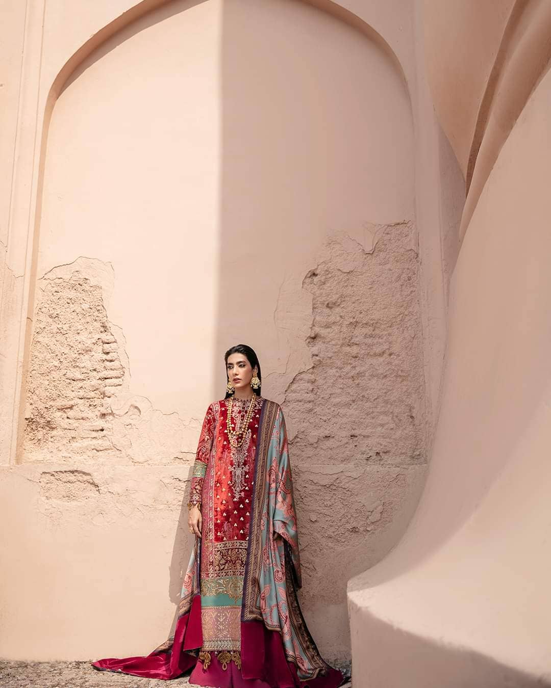 img_sana_safinaz_winter_luxury_awwal_boutique