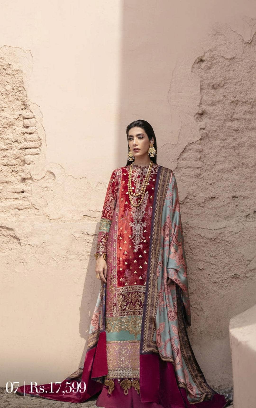 img_sana_safinaz_winter_luxury_awwal_boutique