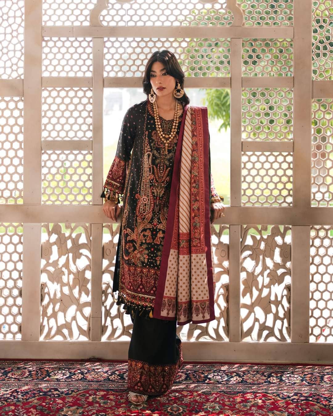 img_sana_safinaz_winter_luxury_awwal_boutique