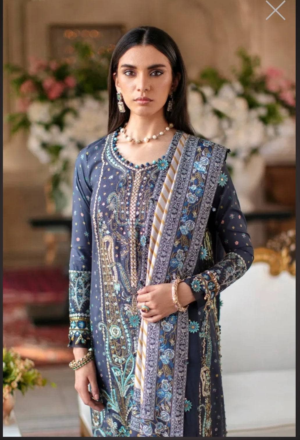 img_sana_safinaz_winter_luxury_awwal_boutique