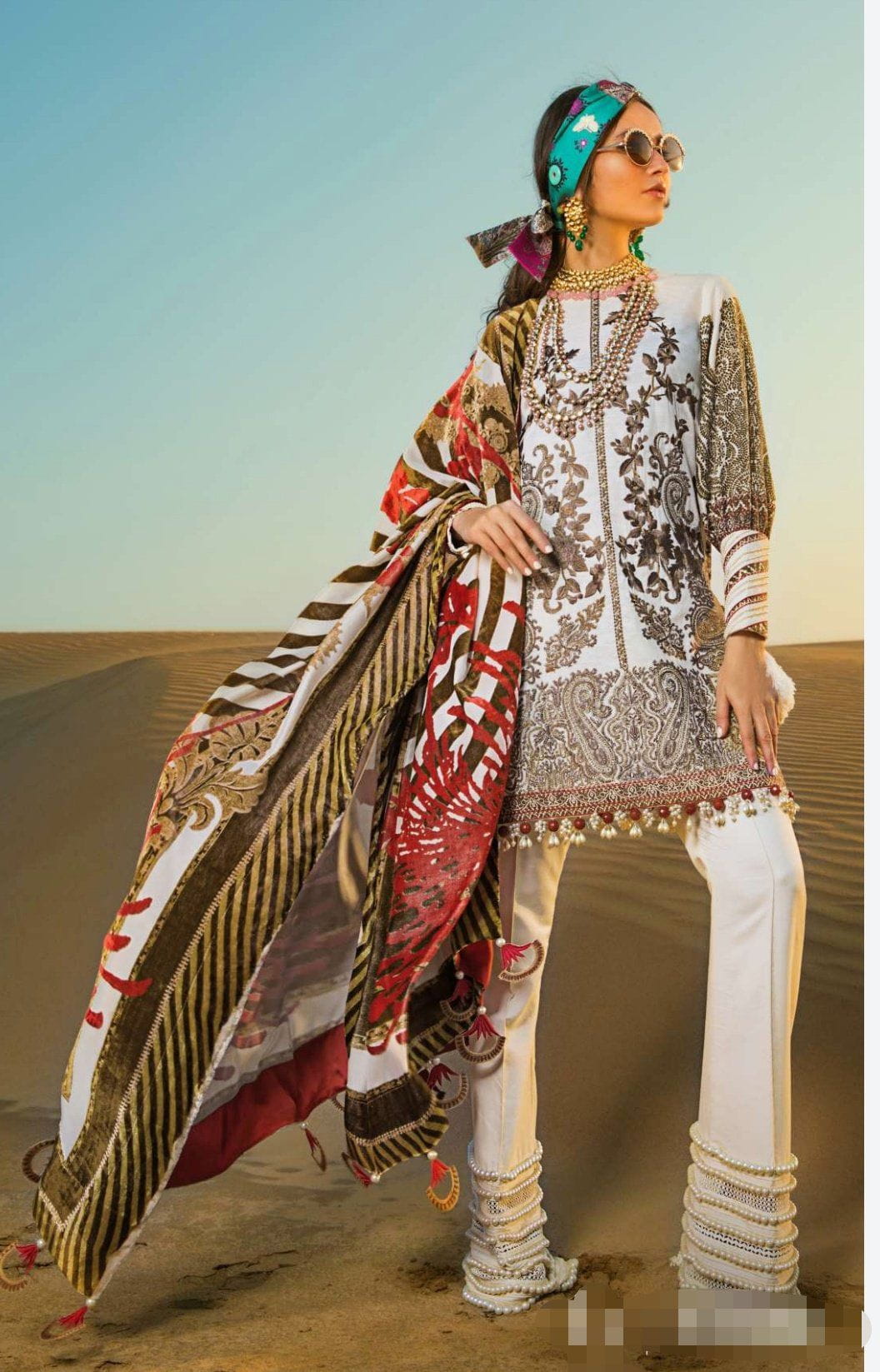 img_sana_safinaz_luxury_shawl_collection_1B_awwal_boutique
