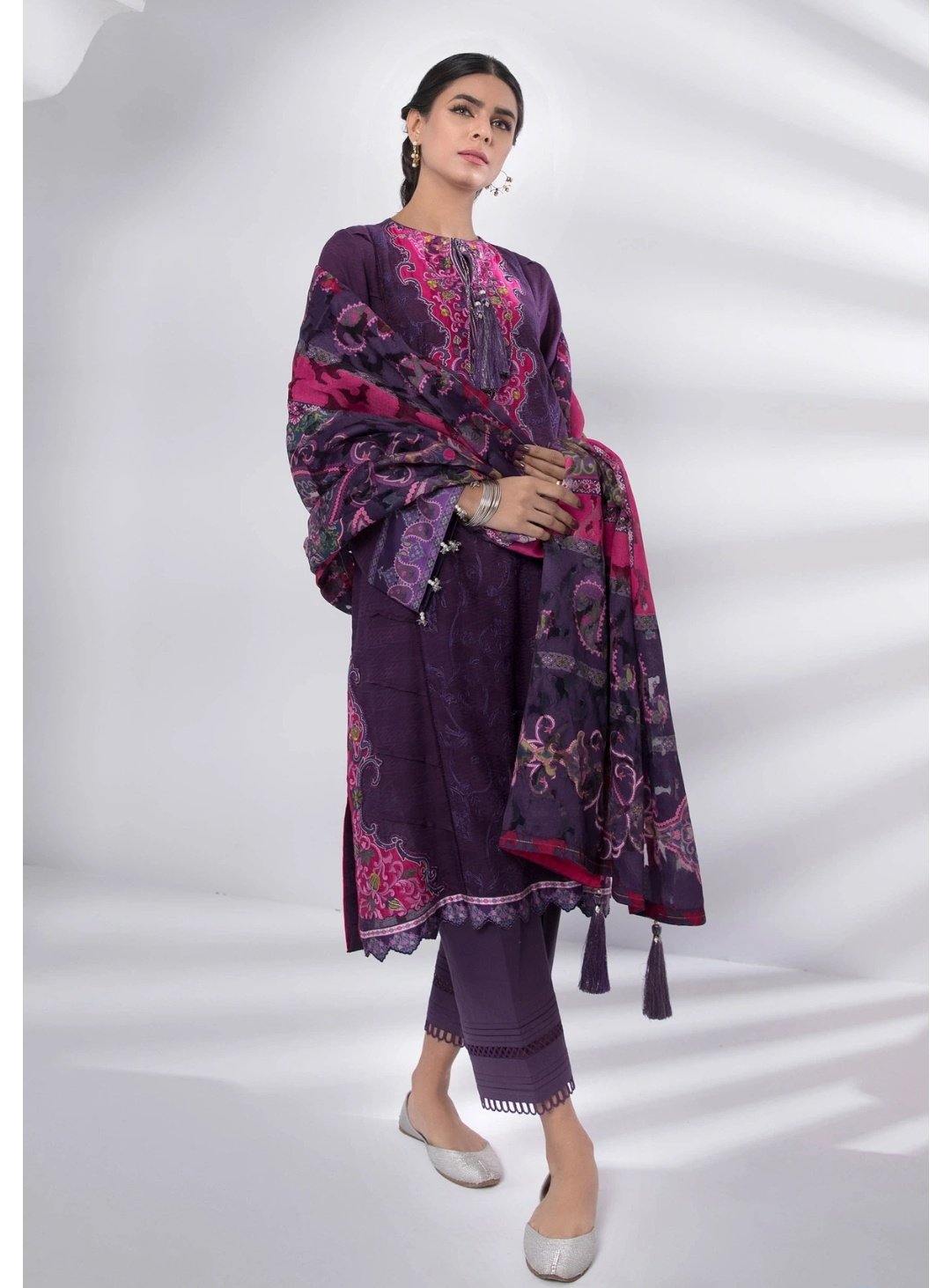 img_sapphire_lawn_collection_2020_awwal_boutique