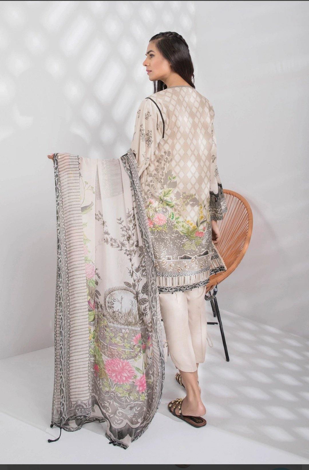 img_sapphire_lawn_collection_2020_awwal_boutique