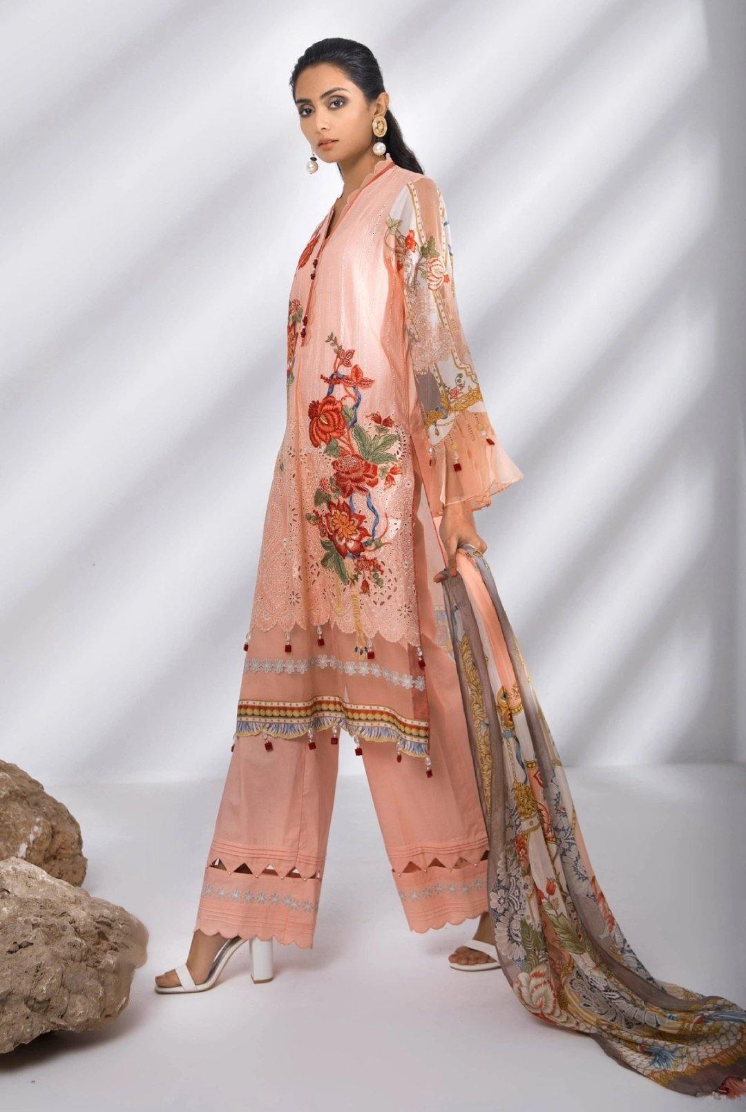 img_sapphire_lawn_collection_2020_awwal_boutique