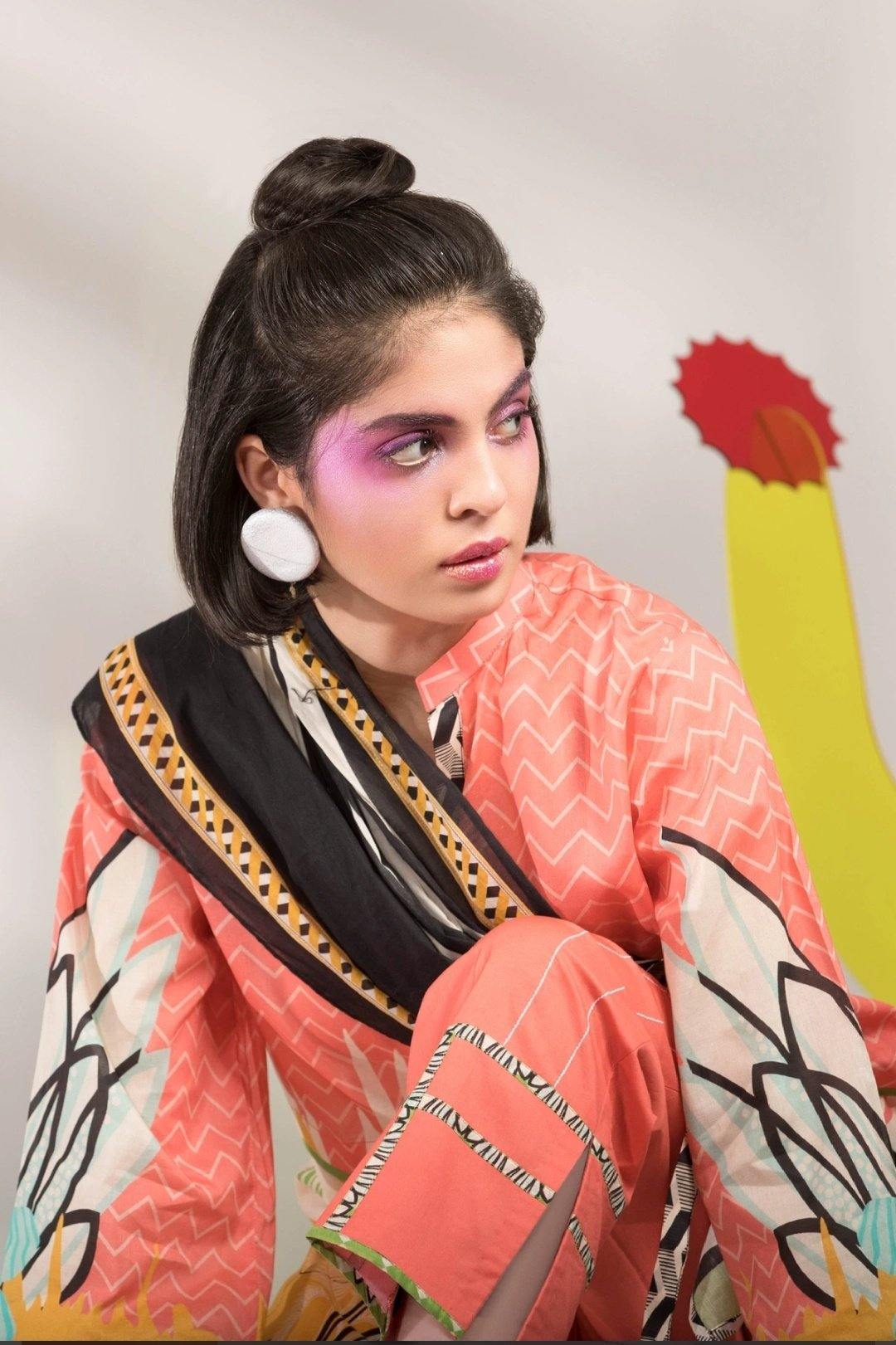 img_sapphire_lawn_collection_2020_awwal_boutique