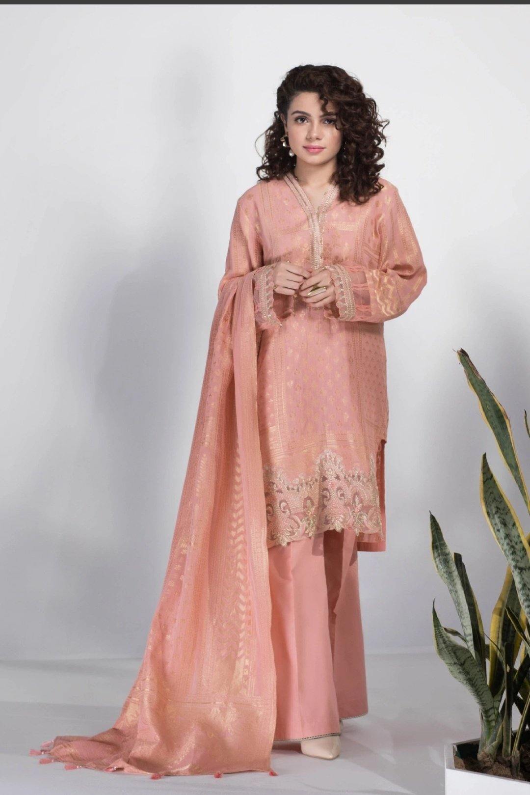 img_sapphire_lawn_collection_2020_awwal_boutique