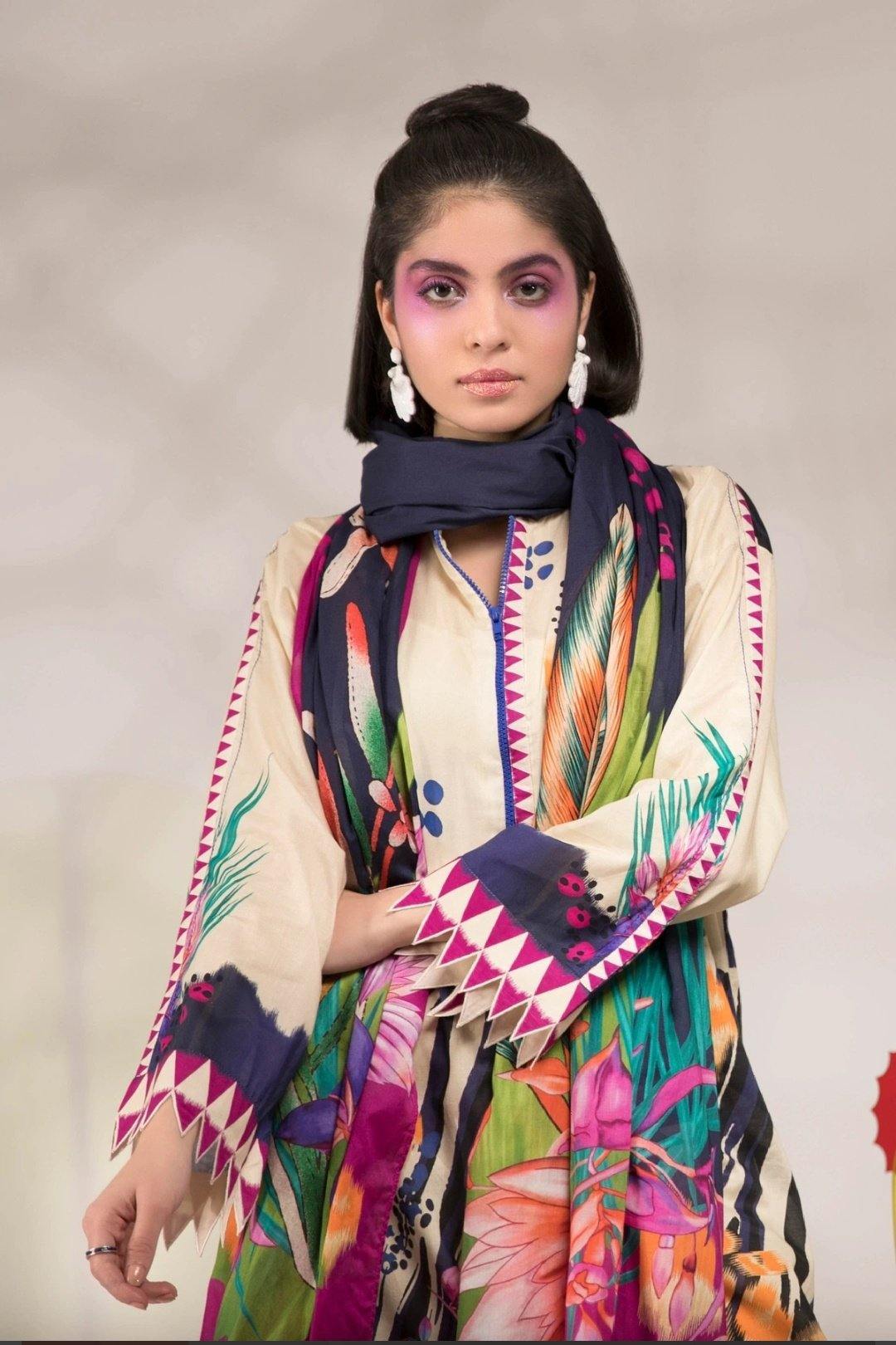 img_sapphire_lawn_collection_2020_awwal_boutique