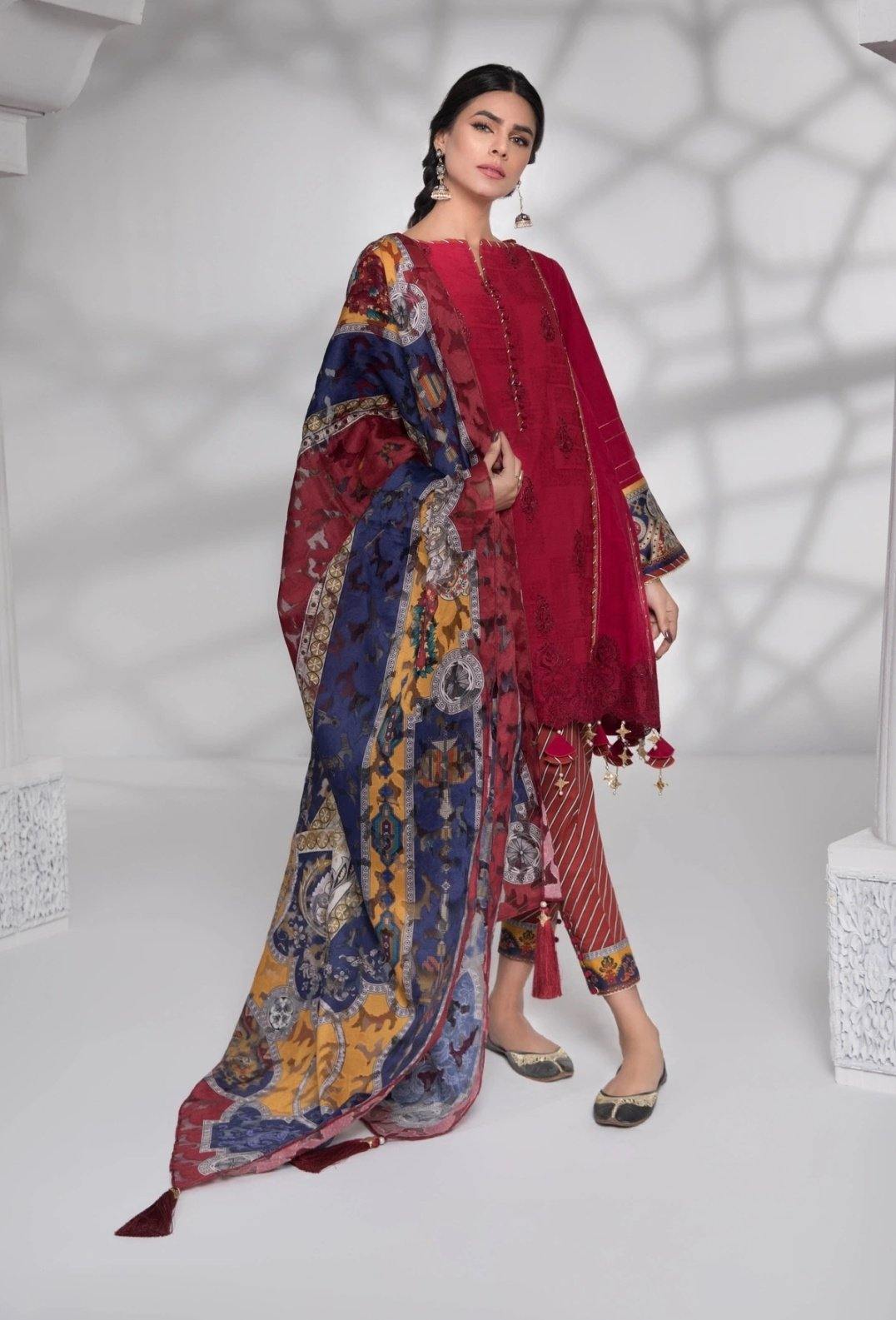 img_sapphire_lawn_collection_2020_awwal_boutique