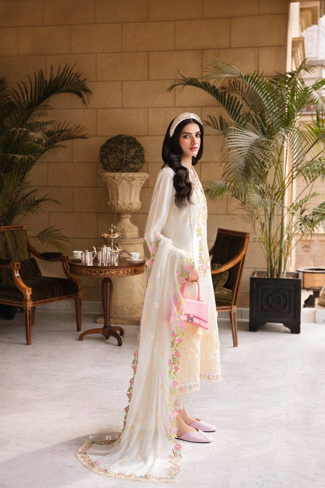 img_sable_v_luxury_lawn_23_awwal_boutique