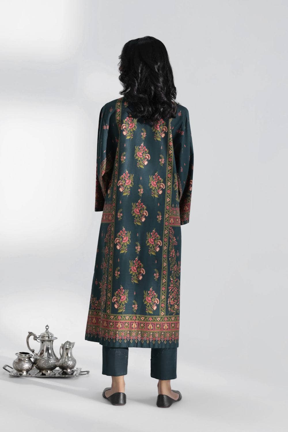 img_sapphire_winter_2022_awwal_boutique