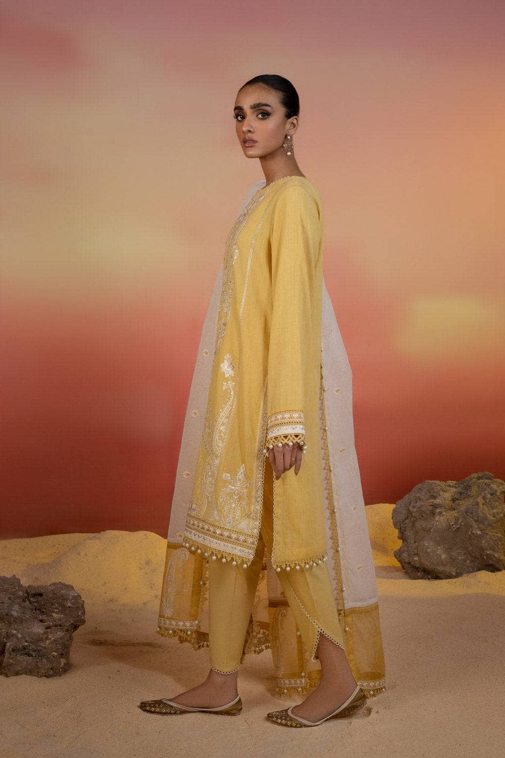 img_sapphire_lawn_2022_awwal_boutique