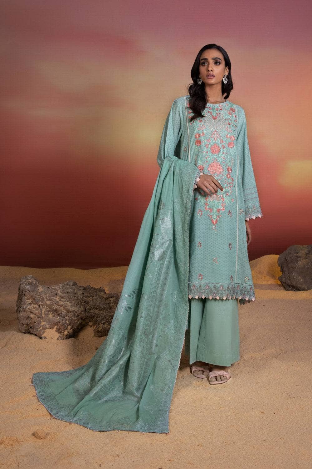 img_sapphire_lawn_22_awwal_boutique