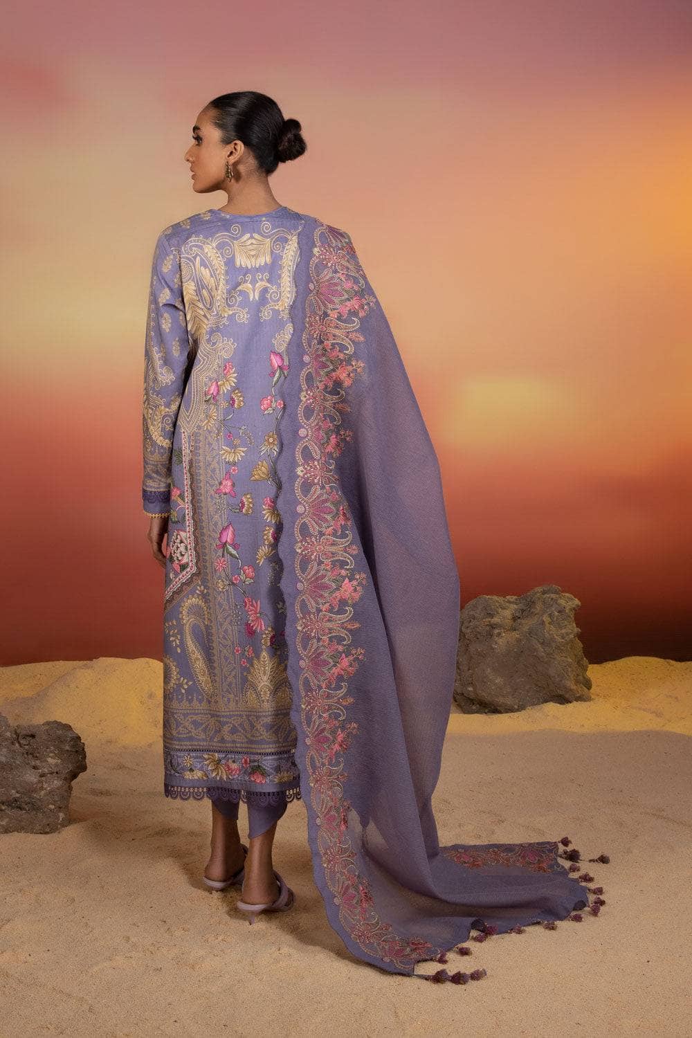 img_sapphire_lawn_22_awwal_boutique