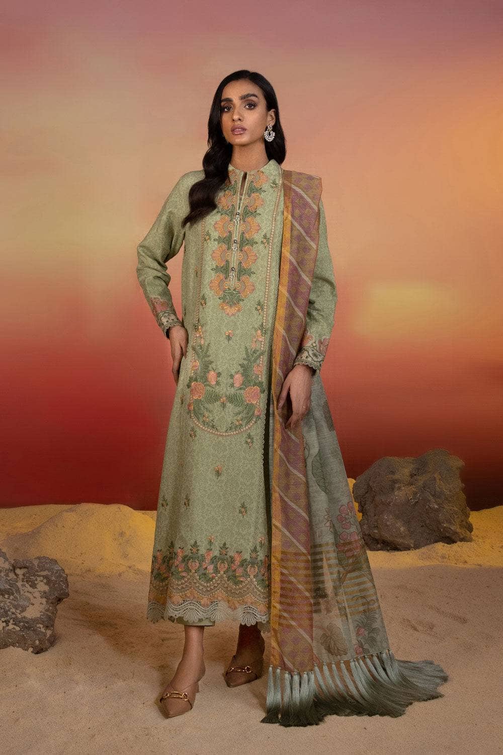 img_sapphire_lawn_22_awwal_boutique
