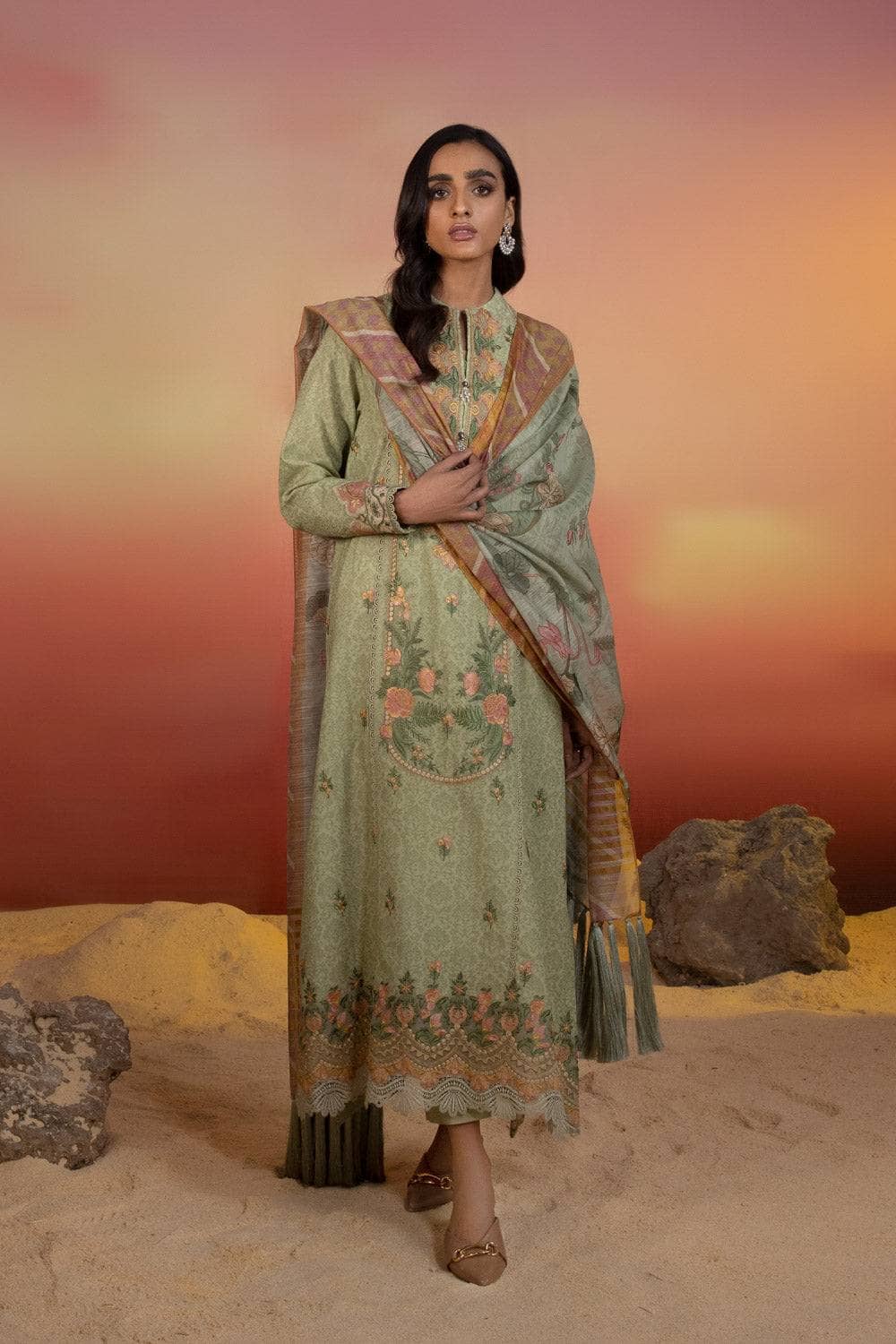 img_sapphire_lawn_22_awwal_boutique