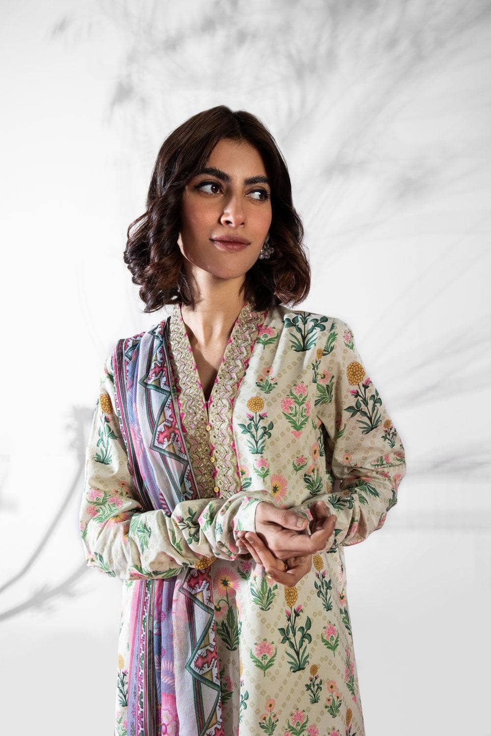 img_sapphire_lawn_22_awwal_boutique