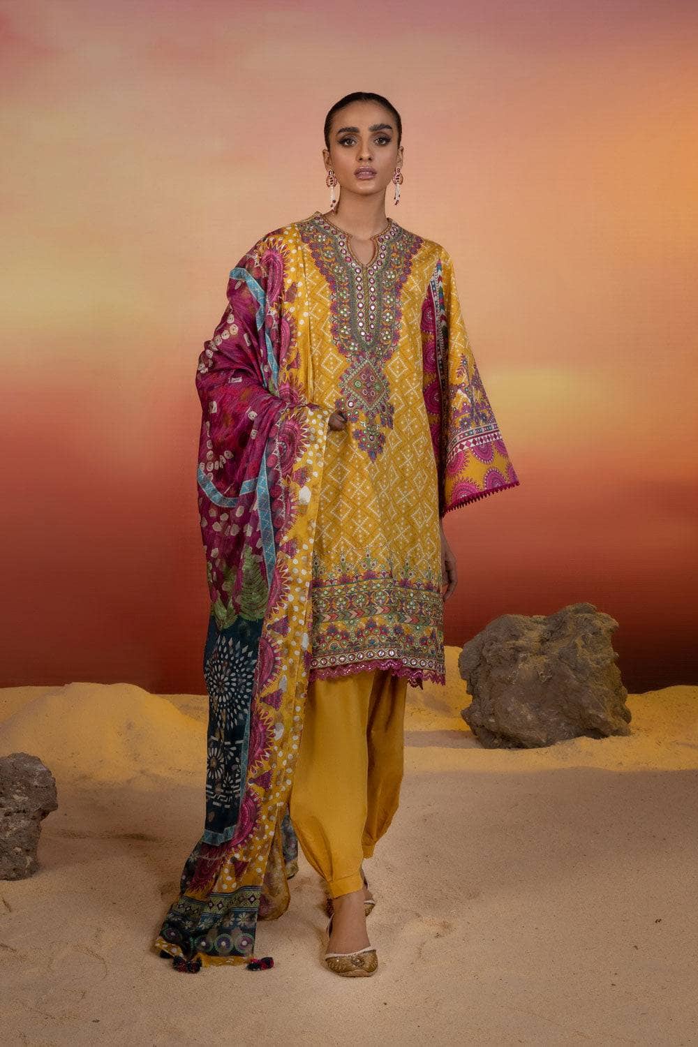 img_sapphire_lawn_22_awwal_boutique