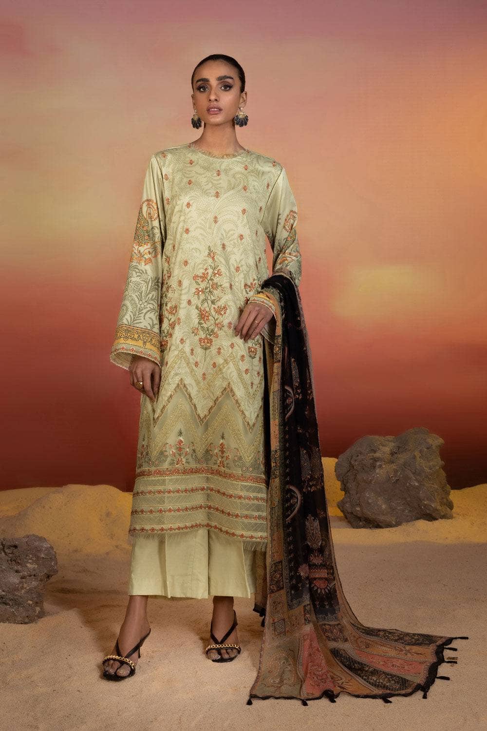 img_sapphire_lawn_22_awwal_boutique