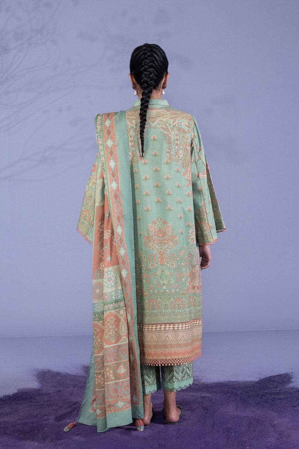 Img_sapphire_lawn_22_awwal_boutique