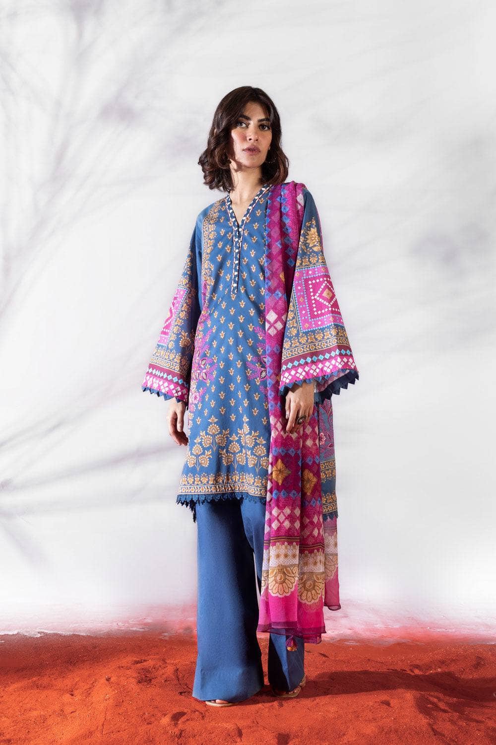 Img_sapphire_lawn_22_awwal_boutique