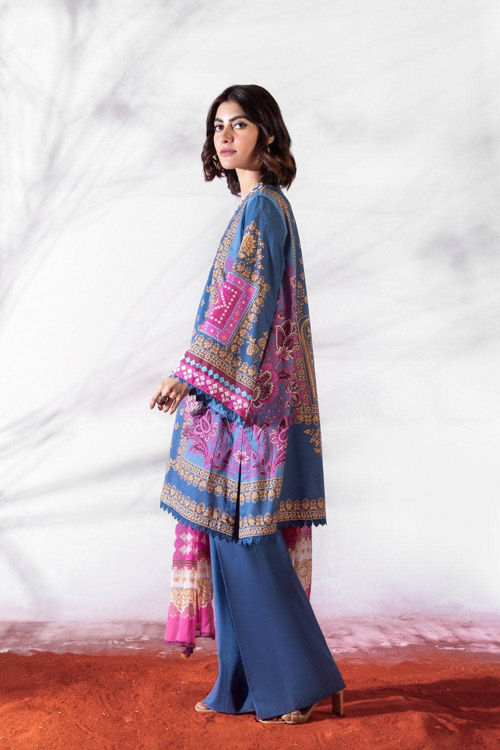 Img_sapphire_lawn_22_awwal_boutique