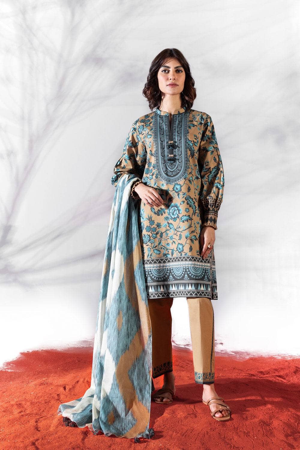 Img_sapphire_lawn_22_awwal_boutique