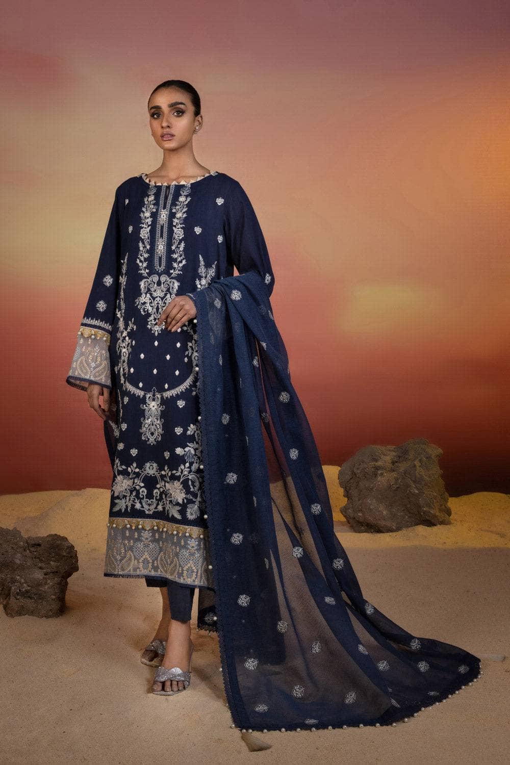 img_sapphire_lawn_22_awwal_boutique