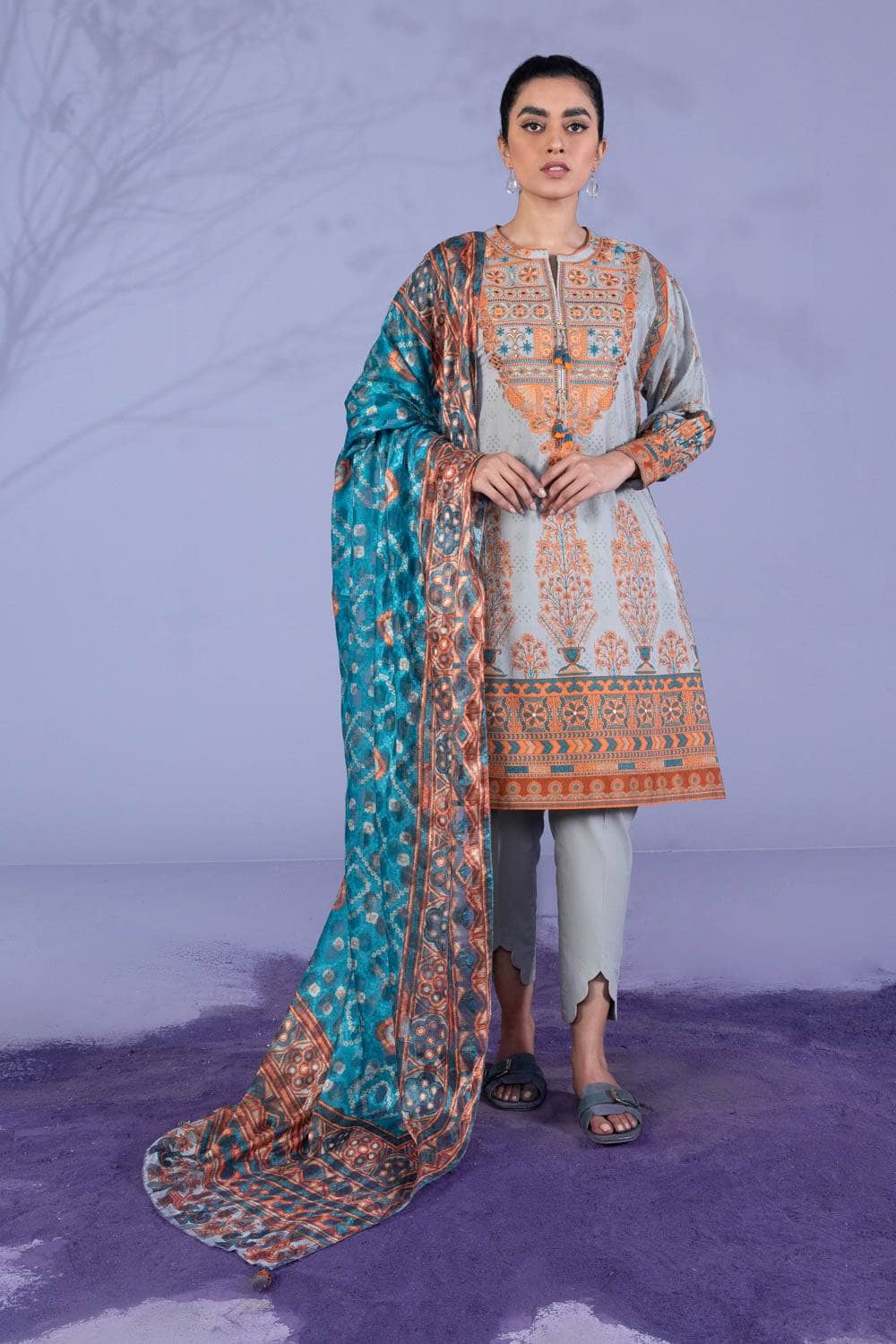 img_sapphire_lawn_22_awwal_boutique