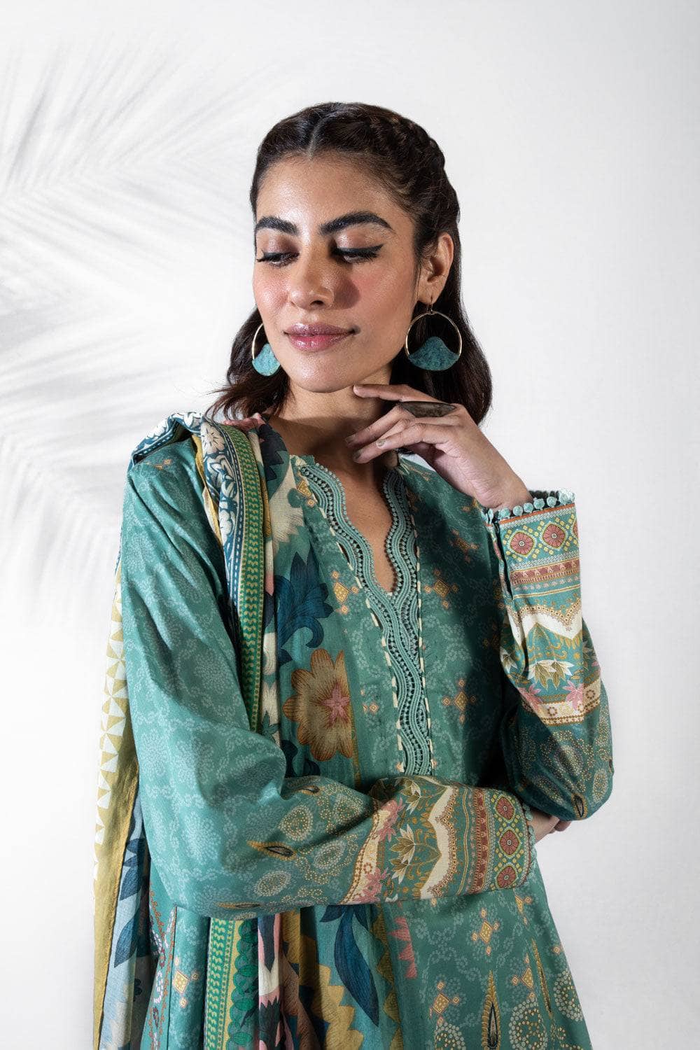 img_sapphire_lawn_22_awwal_boutique