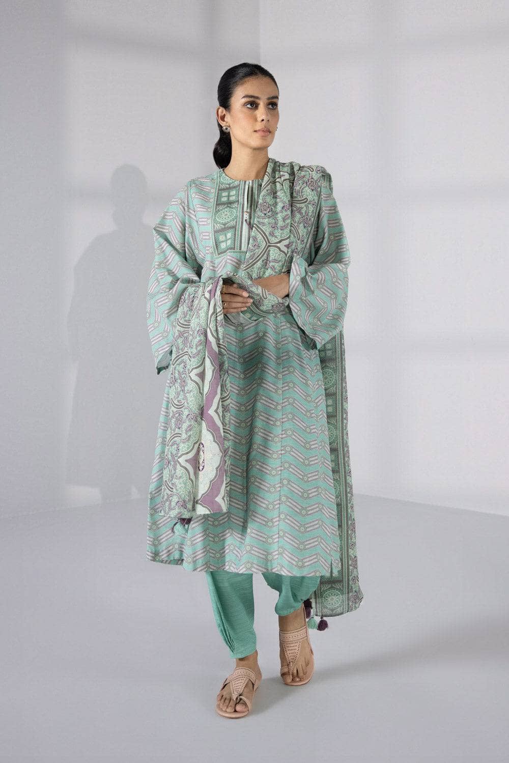 img_sapphire_day_to_day_khaddar_awwal_boutique