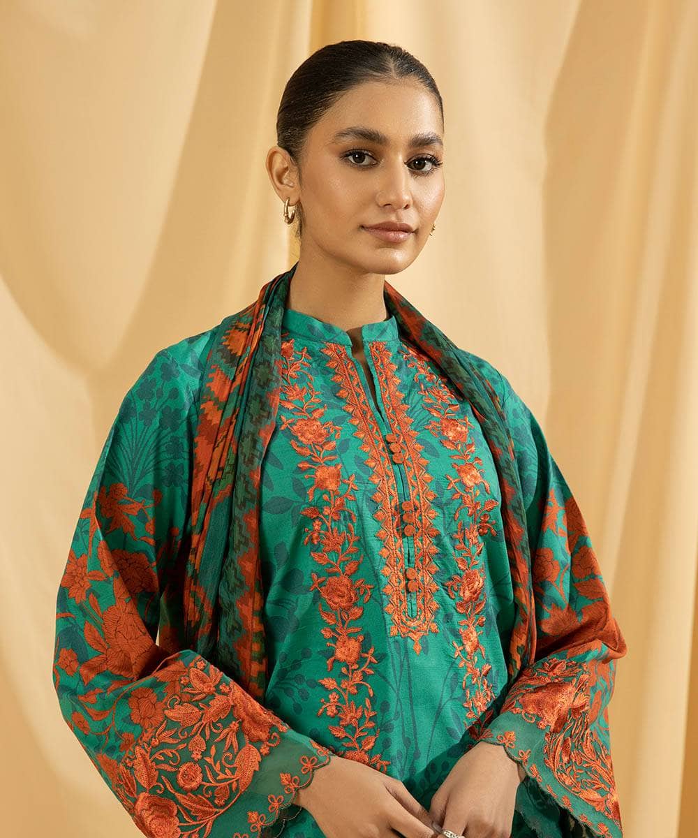 img_sapphire_lawn_23_awwal_boutique