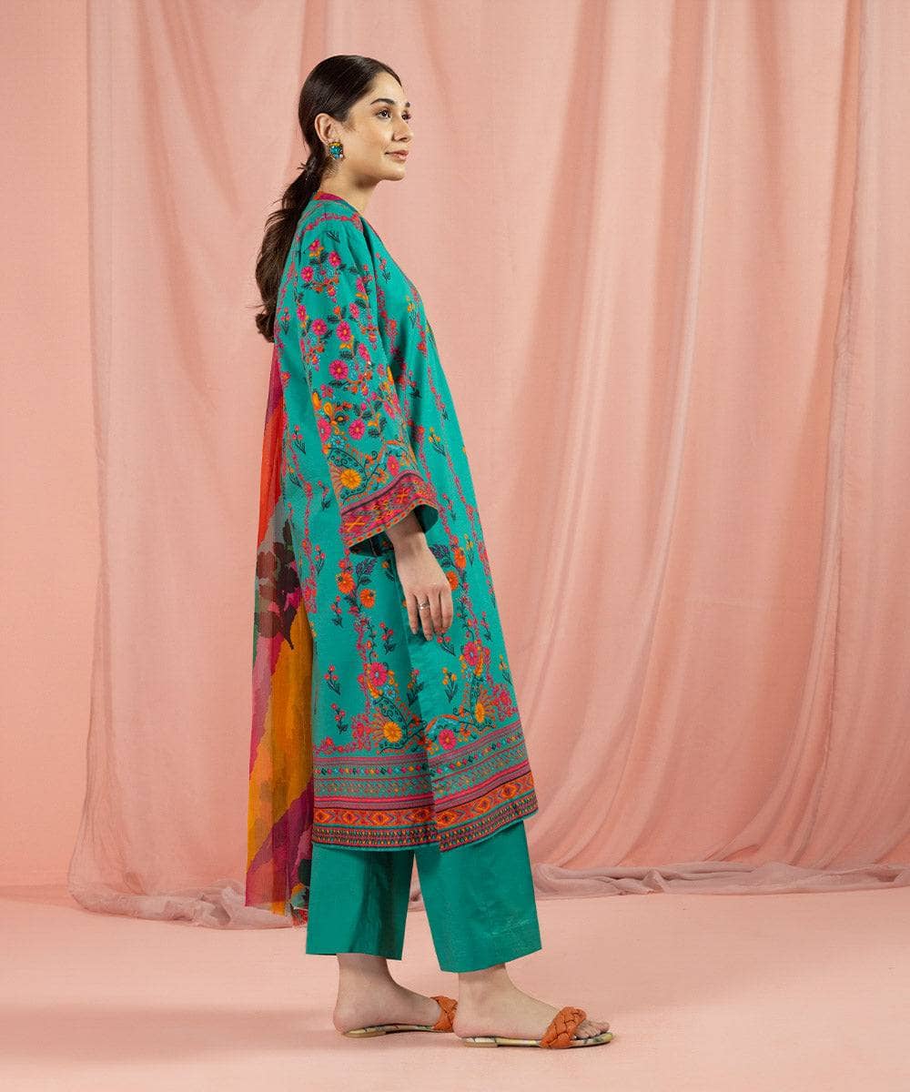 Img_sapphire_lawn_23_awwal_boutique