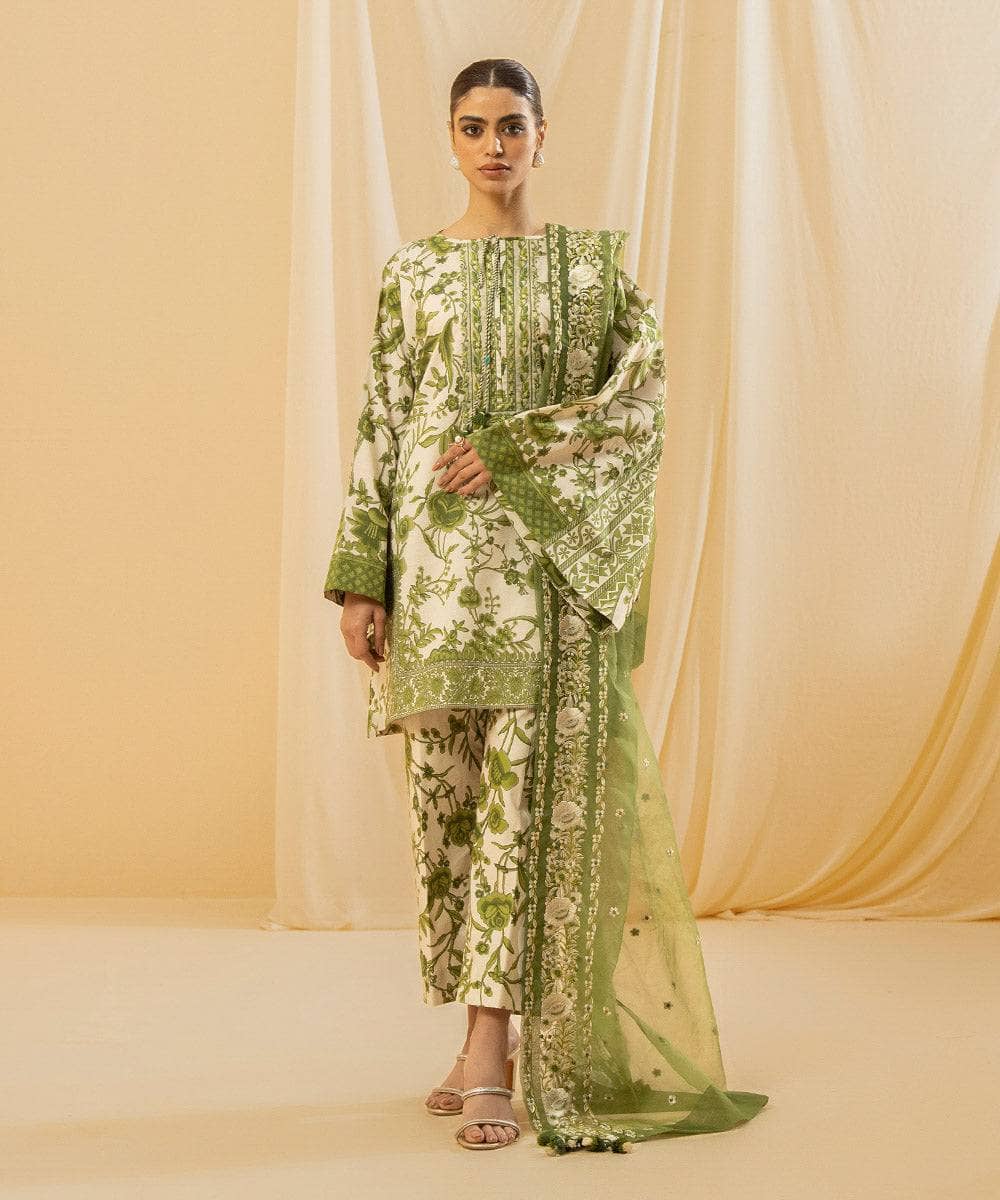 img_sapphire_lawn_23_awwal_boutique
