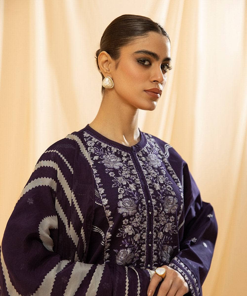 img_sapphire_lawn_23_awwal_boutique