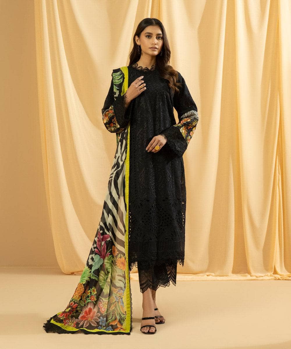 img_sapphire_lawn_23_awwal_boutique