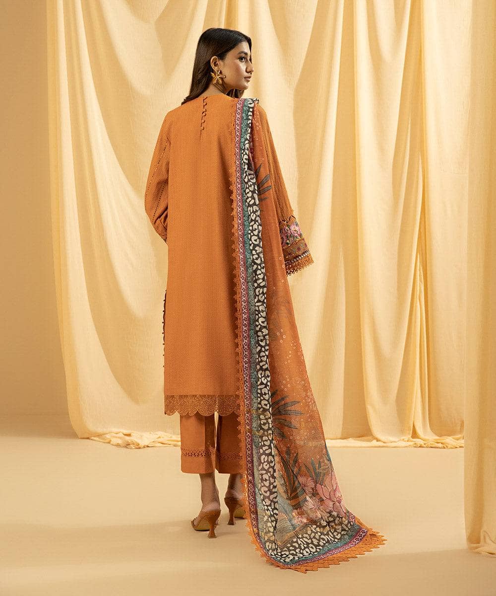 img_sapphire_lawn_23_awwal_boutique