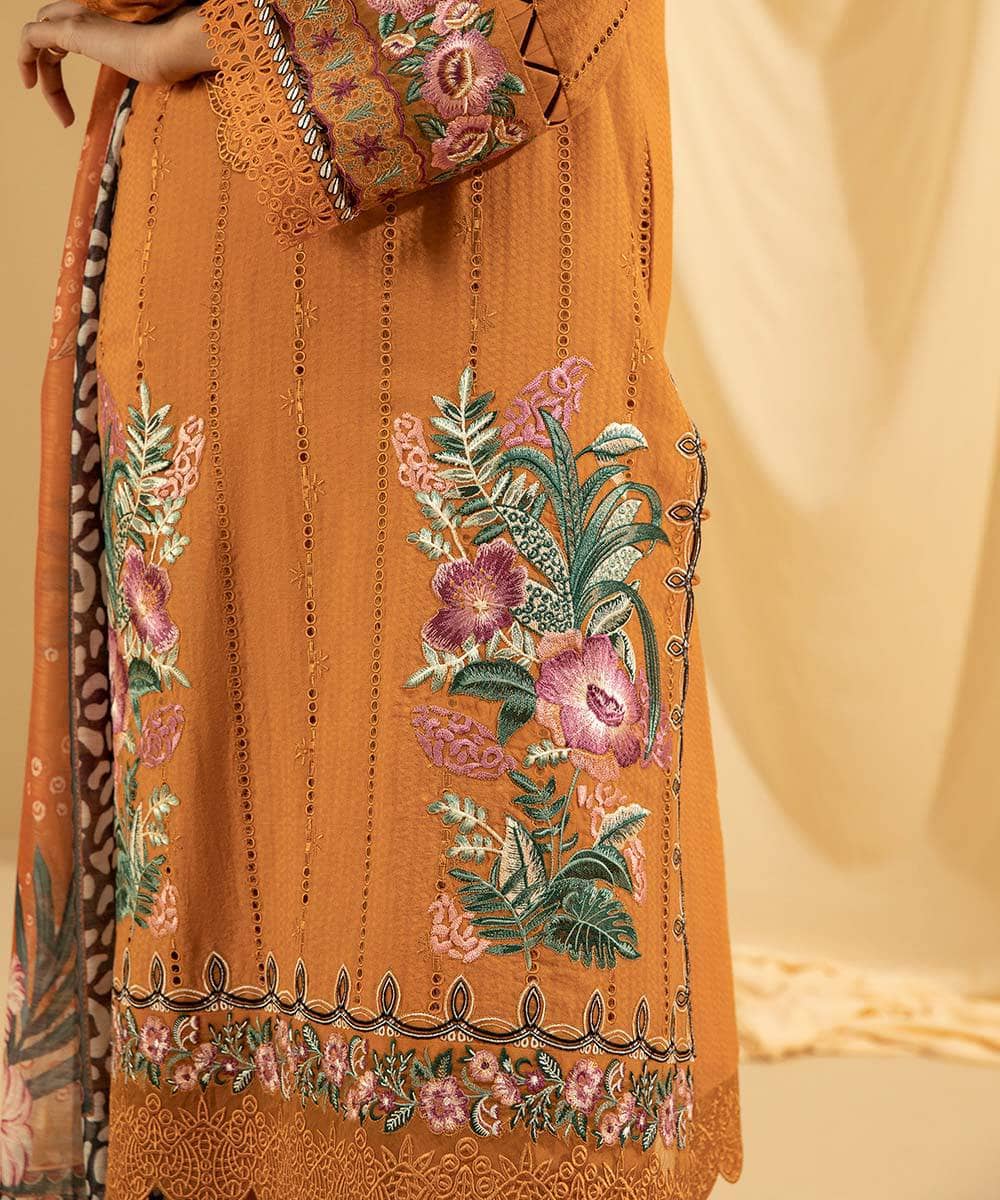 img_sapphire_lawn_23_awwal_boutique