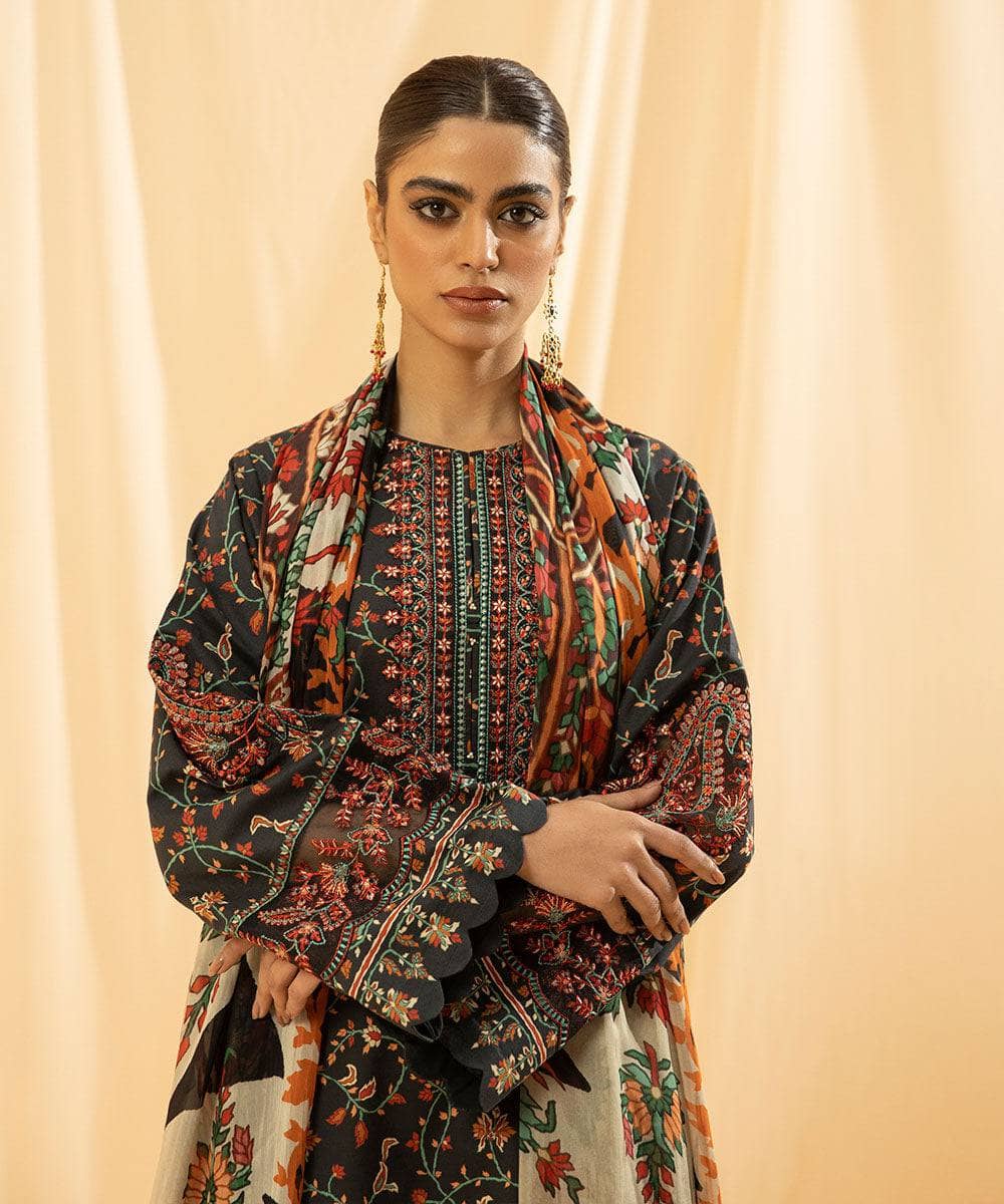 img_sapphire_lawn_23_awwal_boutique